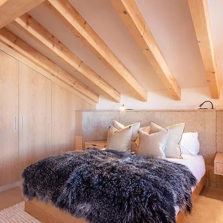 La Ruinette- Stylish 4-bed, Centre Of Apartment *