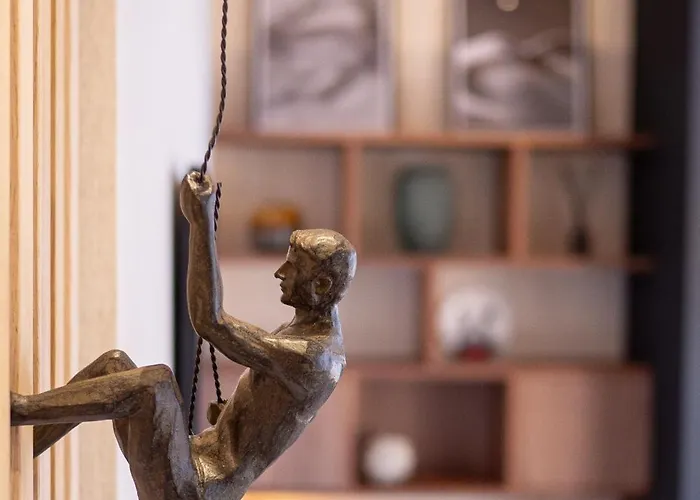 La Ruinette- Stylish 4-bed, Centre Of 韦尔比耶