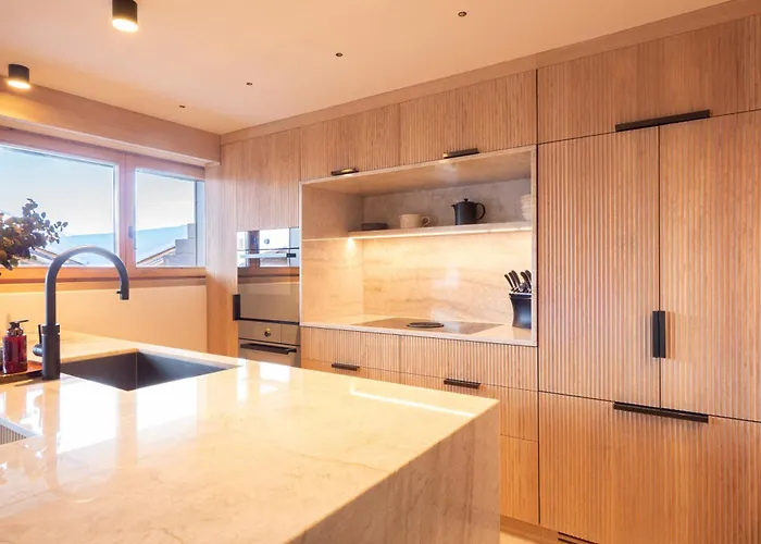 La Ruinette- Stylish 4-bed, Centre Of *