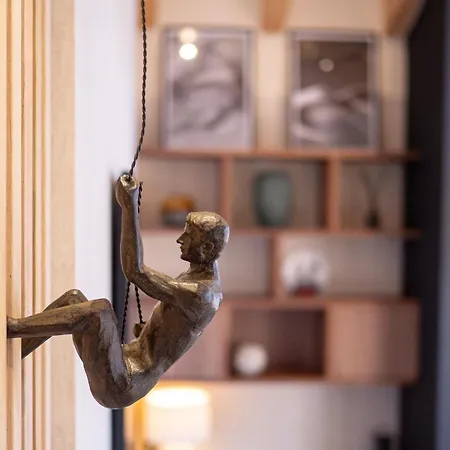 La Ruinette- Stylish 4-bed, Centre Of וורבייה