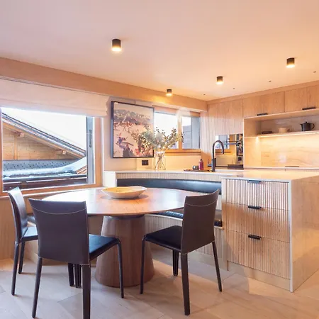 La Ruinette- Stylish 4-bed, Centre Of