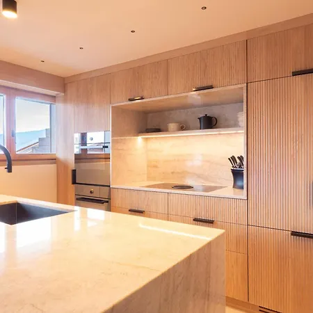 La Ruinette- Stylish 4-bed, Centre Of *